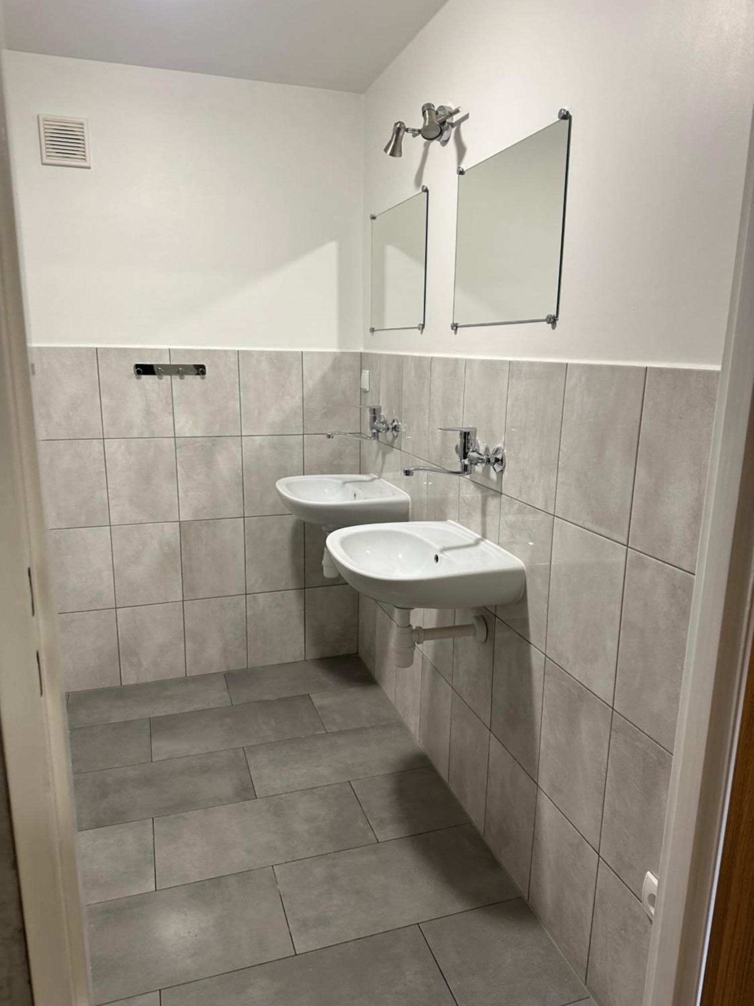 Hgs Home Noclegi Pracownicze Parking , Lazienki Gorzów Wielkopolski Εξωτερικό φωτογραφία